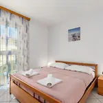 Apartment Batana